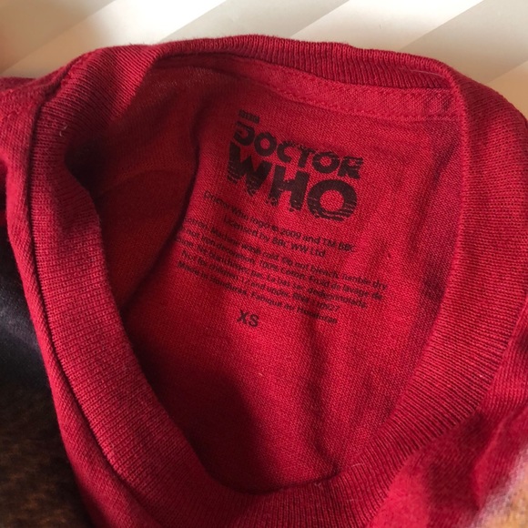 Fun 4th Doctor Dr Who Shirt - Picture 3 of 4